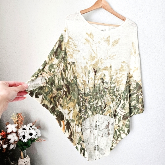 Angel Of The North Tops - Anthropologie Angel of the North Forest Floor Bat Wing Pull Over Size Large